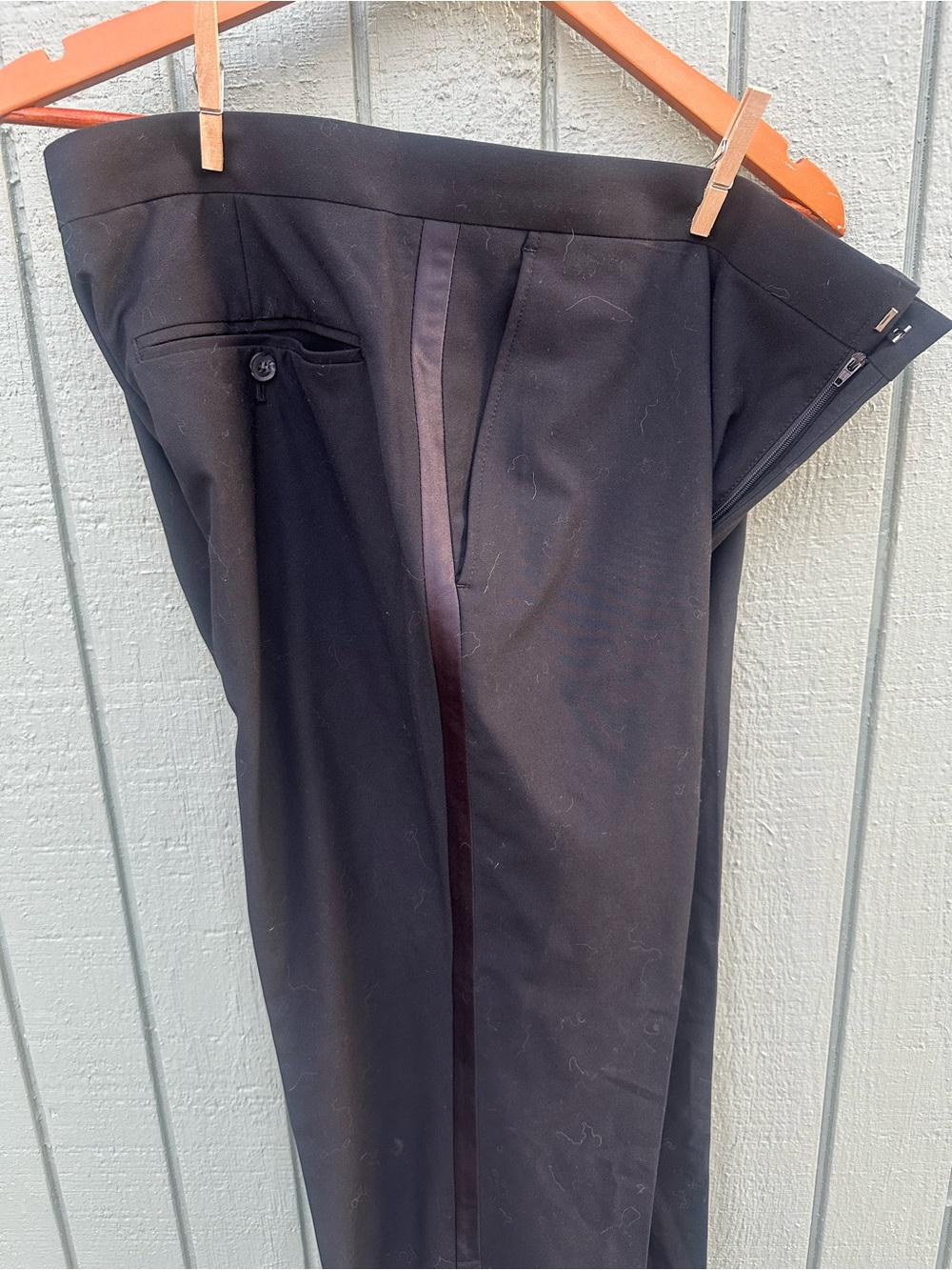 Classic Black Satin-Lapel Tuxedo - Picture 9 of 13